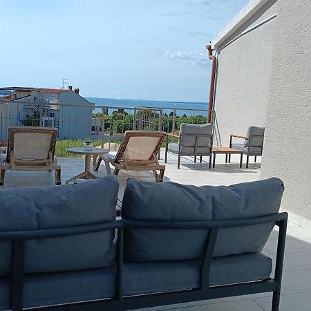 Caramel Comforts With Sea View In Stinjan Only 300 Meters From The Beach Pula Exterior photo