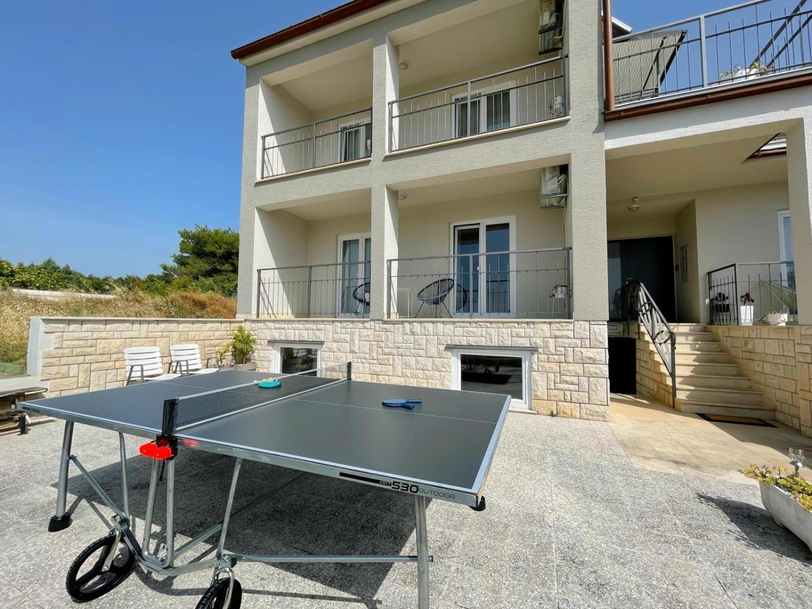 Caramel Comforts With Sea View In Stinjan Only 300 Meters From The Beach Pula Exterior photo